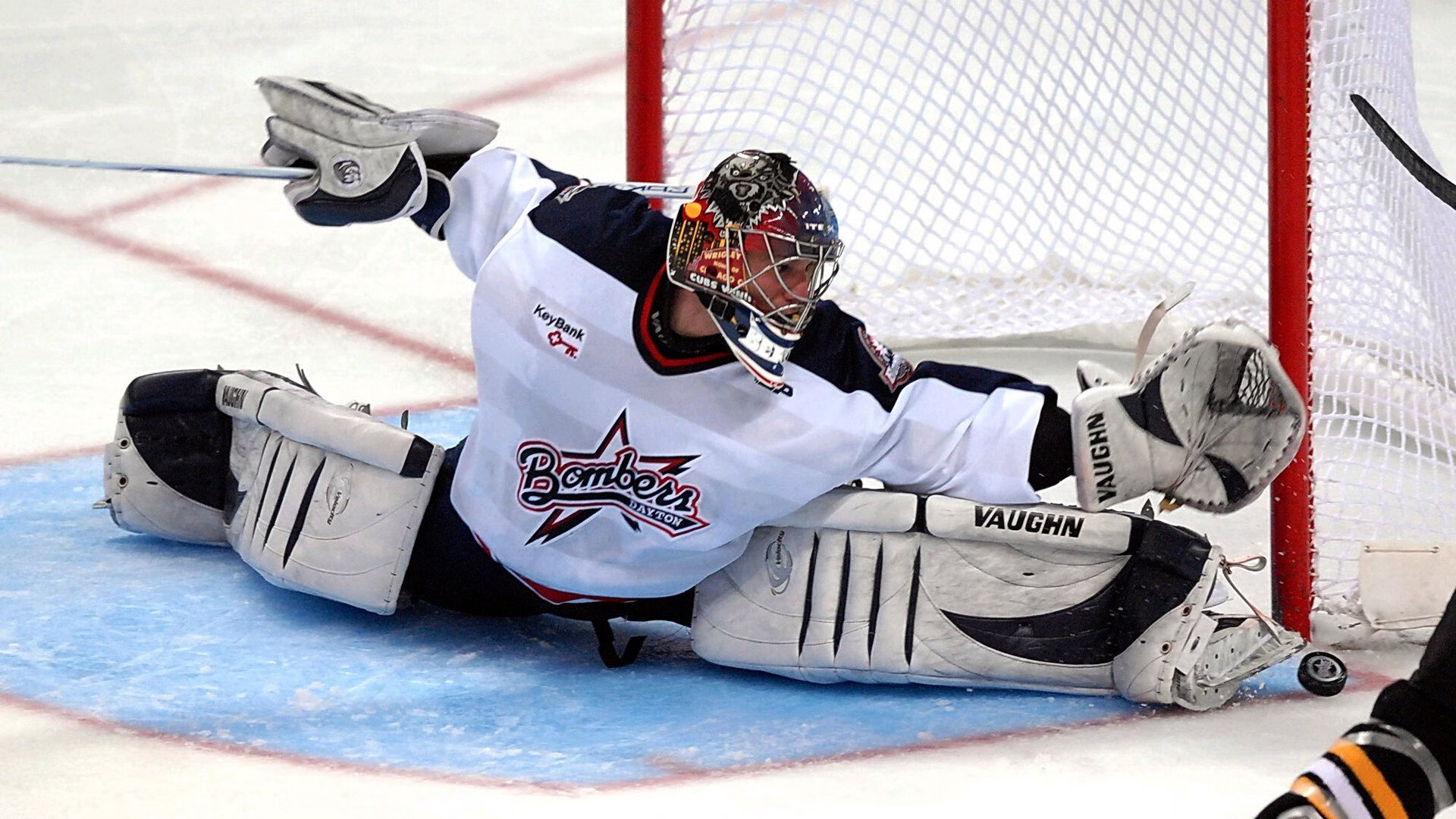 TheShy爆冷击败曼联，突破纪录引爆全场！